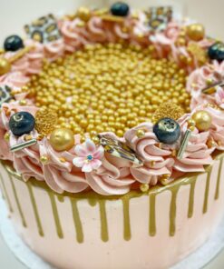 'A touch of gold' dripcake